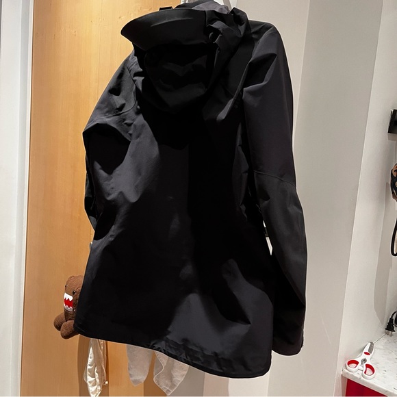 ARCTERYX BETA AR JACKET (M) - Picture 9 of 9